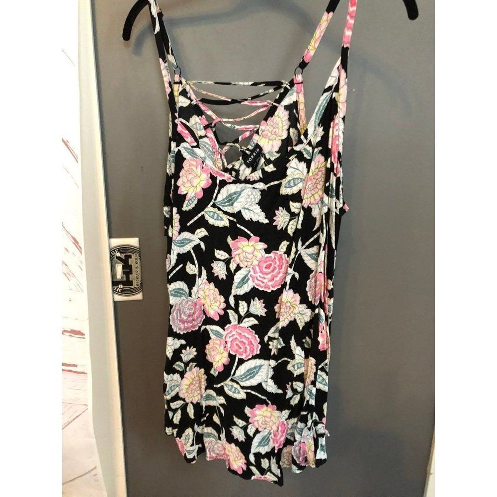 Torrid size 3 black floral tank top blouse
